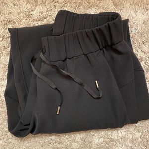 Lululemon on the fly jogger